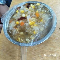 甜水巷吃瓜,探寻老街市井生活百态