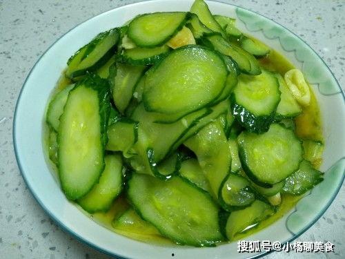 天气冷刮风吃瓜,冬日里的温馨食光”