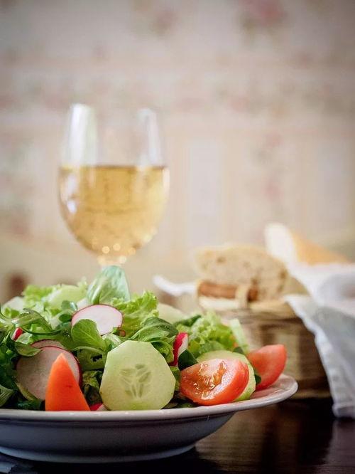 生日吃瓜的说说