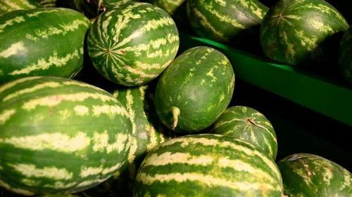 烟台莱州吃瓜事件,一场网络热议背后的真相与反思