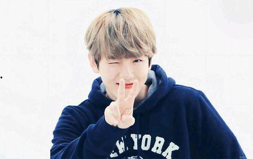 边伯贤开吃瓜,吃瓜群众的新宠，揭秘娱乐圈幕后故事