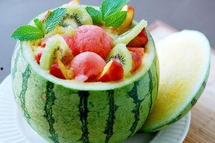 梦见瓜地吃小瓜什么预兆,瓜地吃小瓜的预兆与寓意