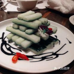 酒店窗户吃瓜,尽享悠闲“吃瓜”时光