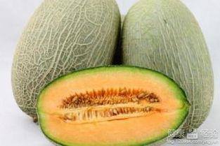 园长吃哈密瓜,甜蜜滋味传递爱心