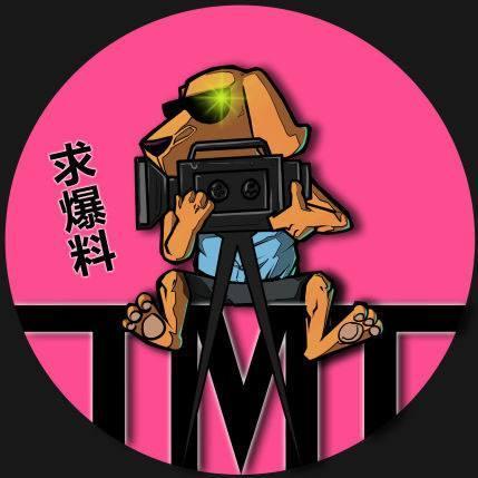 别人打架大哥吃瓜,大哥化身吃瓜群众