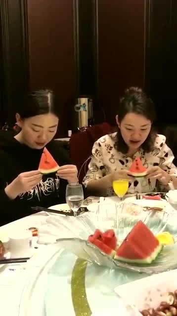 吃瓜吃的嘴巴痛,嘴巴痛的反思与启示