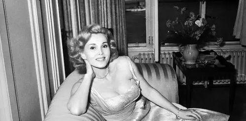 河南母女吃瓜,一场引发社会热议的“瓜”界风波