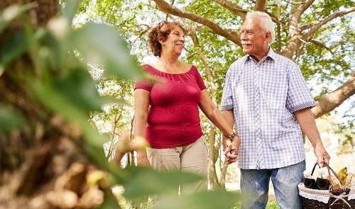 吃瓜饭后散步好吗,健康生活新选择