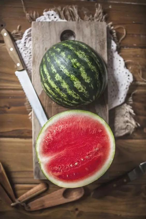 吃瓜的季节怎样挑熟瓜,夏季挑熟瓜攻略