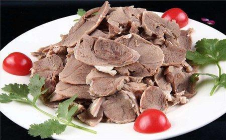 羊肉可以跟哈密瓜一起吃,营养互补的美食探索