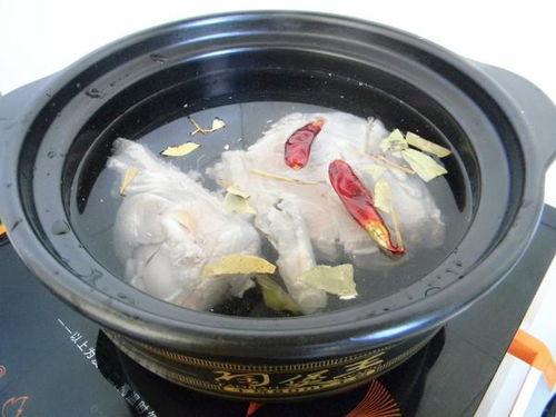 羊肉可以跟哈密瓜一起吃,营养互补的美食探索